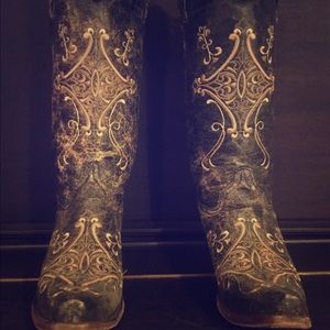 Circle G Women's Diamond Embroidered Western Boots